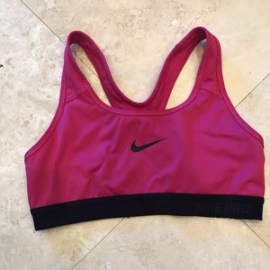 Nike pro sports bra